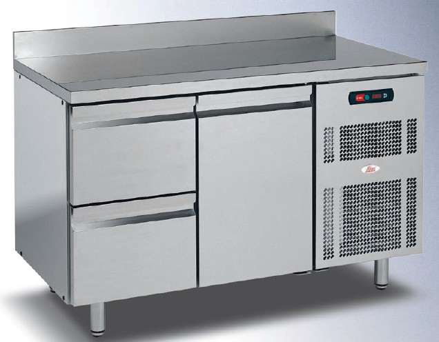 Isa REFRIGERATED COUNTERS